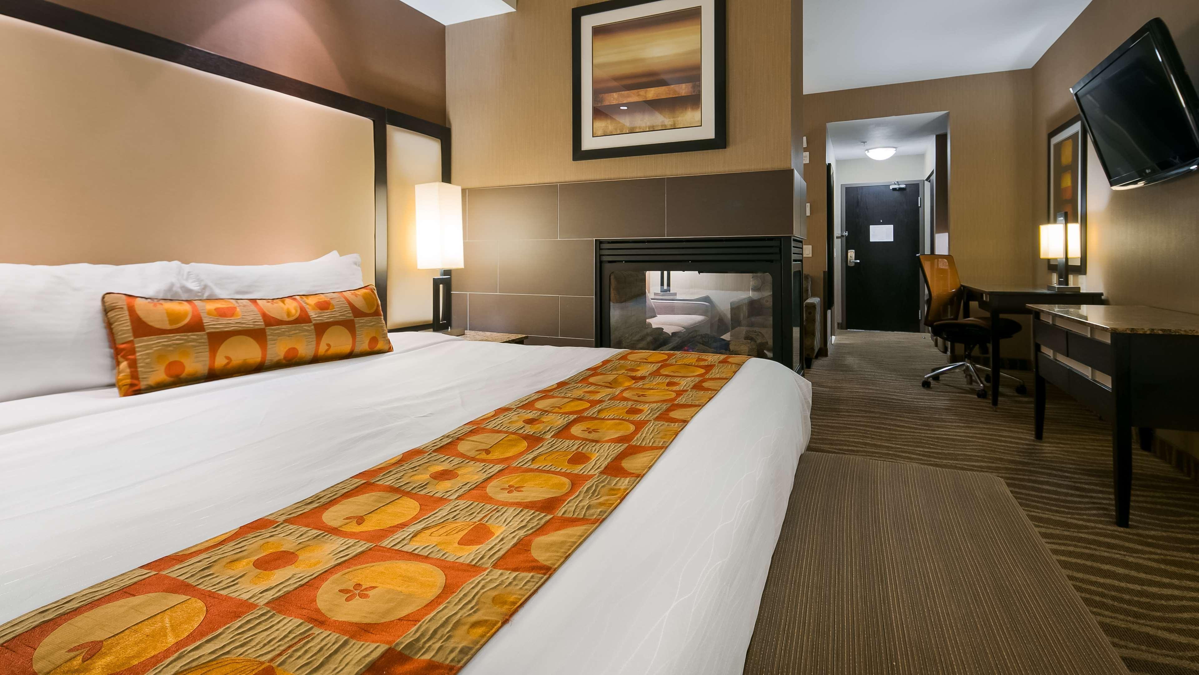 Best Western Premier Freeport Inn Calgary Airport Екстериор снимка