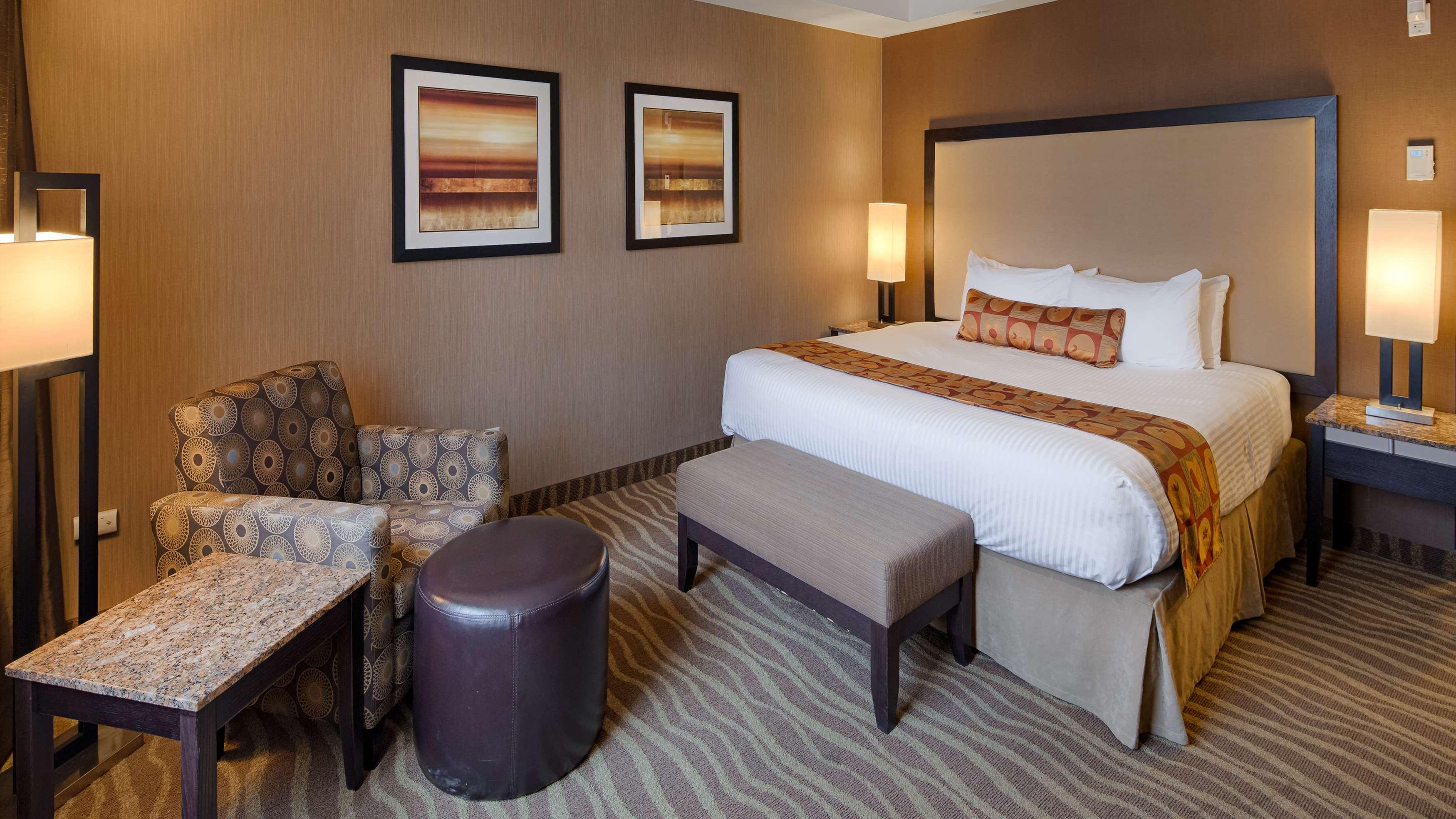 Best Western Premier Freeport Inn Calgary Airport Екстериор снимка